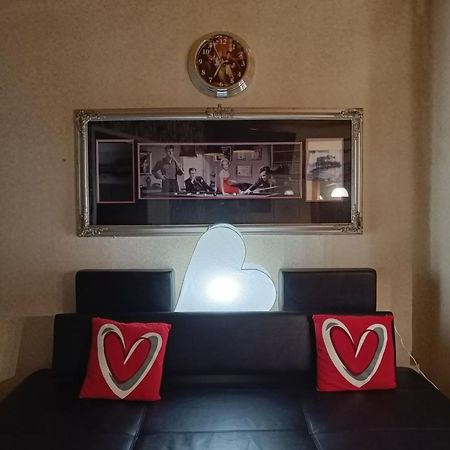 Nina'S Guesthouse, Jaemsae City,160 M2 ภายนอก รูปภาพ